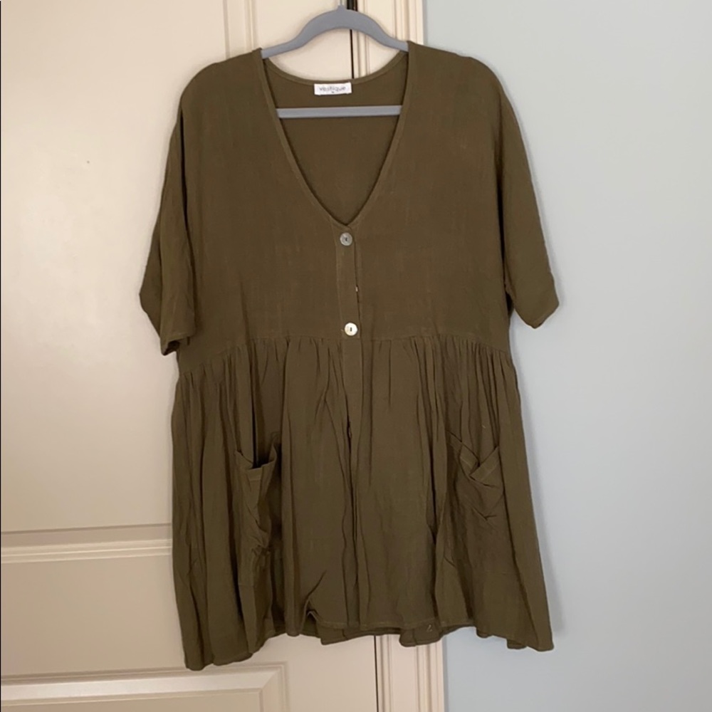 Vestique Shift Dress